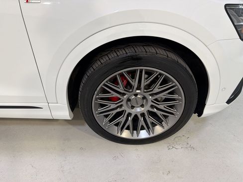 Used 2019 Audi Q8 Prestige image 30