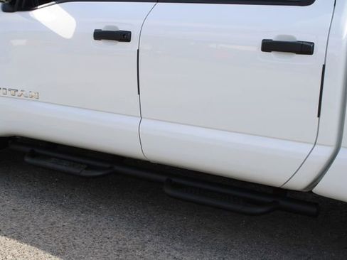 Used 2021 Nissan Titan S w/ S Utility Package image 10