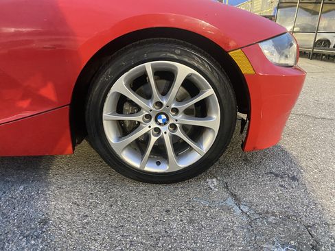 Used 2006 BMW Z4 3.0i RWD image 16