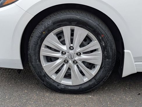 Certified 2024 Nissan Sentra S FWD image 11