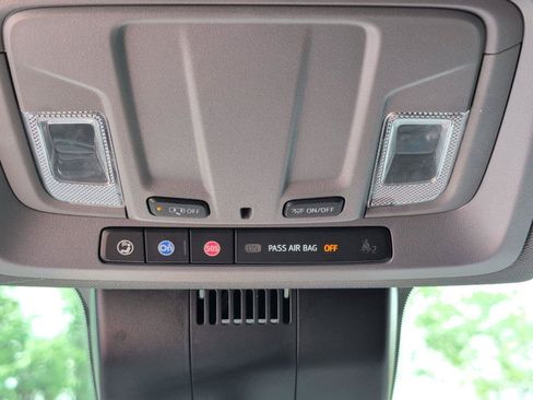 Used 2022 Chevrolet Silverado 1500 LT RWD image 21