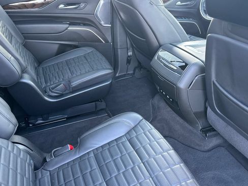 Certified 2024 Cadillac Escalade Premium Luxury Platinum AWD/4WD image 19