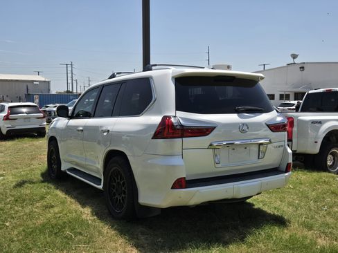 Used 2017 Lexus LX 570 4WD image 4