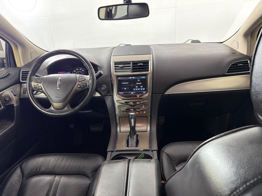 Used 2013 Lincoln MKX AWD image 26