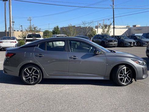 Used 2024 Nissan Sentra SR image 2