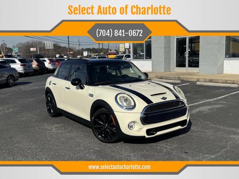 Used 2017 MINI Cooper S image 1