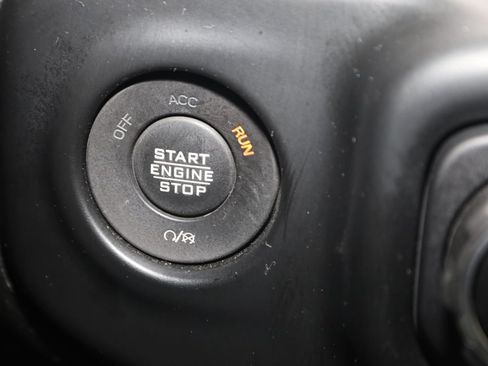 Used 2022 Jeep Wrangler Unlimited Sport AWD/4WD image 27