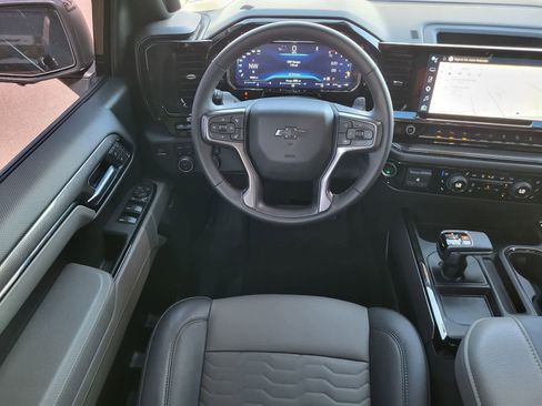 Used 2025 Chevrolet Silverado 1500 ZR2 w/ Technology Package AWD/4WD image 26