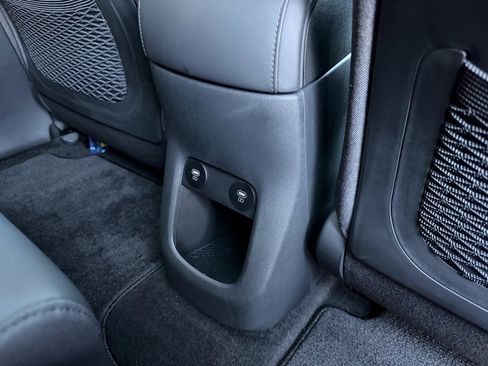 Used 2025 Hyundai Ioniq 5 Limited image 29