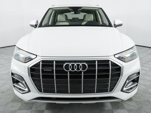 Certified 2023 Audi Q5 2.0T Premium w/ Convenience Package image 2