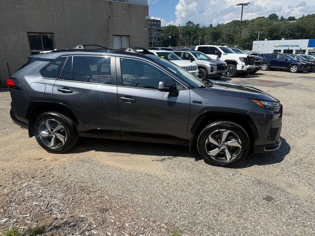 Used 2024 Toyota RAV4 SE w/ Weather & Moonroof Package AWD/4WD image 8