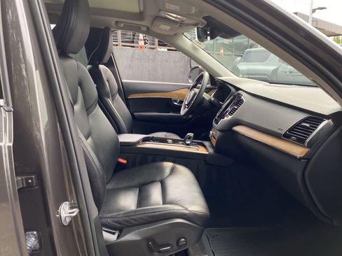 Used 2023 Volvo XC90 B6 Plus w/ Protection Package AWD/4WD image 19