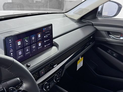Used 2023 Honda Accord Touring image 10