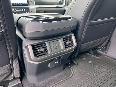 Used 2025 Ford F150 Lariat w/ Equipment Group 501A Mid AWD/4WD image 17