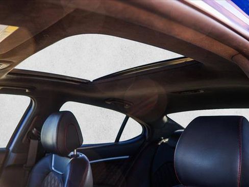 Used 2021 Genesis G70 3.3T w/ Sport Package image 11