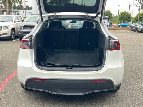 Used 2021 Tesla Model Y Long Range AWD/4WD image 10