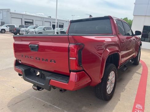 Used 2025 Toyota Tacoma SR5 AWD/4WD image 6
