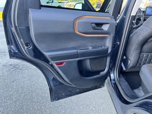 Used 2023 Ford Bronco Sport Badlands image 11