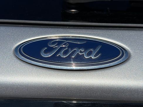 Used 2022 Ford Explorer ST-Line w/ Class IV Trailer Tow Package image 11