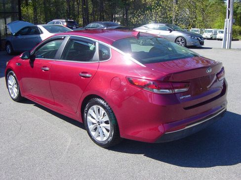 Used 2018 Kia Optima S FWD image 6