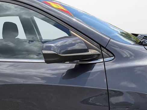 Used 2022 Chevrolet Equinox LT FWD image 11