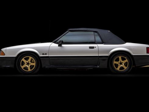 Used 1990 Ford Mustang GT image 17