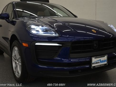 Used 2023 Porsche Macan AWD/4WD image 48