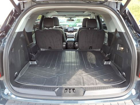 Used 2023 Ford Explorer XLT w/ Equipment Group 202A AWD/4WD image 10