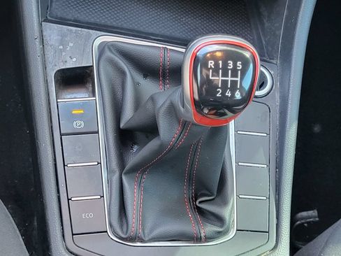 Used 2019 Volkswagen Jetta S w/ Driver Assistance Package FWD image 19