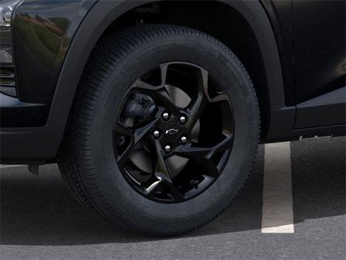 New 2026 Chevrolet Trax LT w/ Driver Confidence Package image 9
