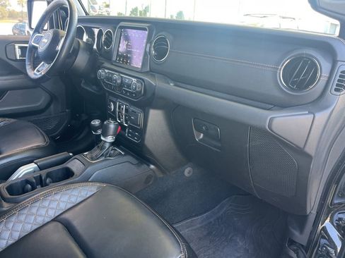 Used 2022 Jeep Wrangler Unlimited Sahara image 26