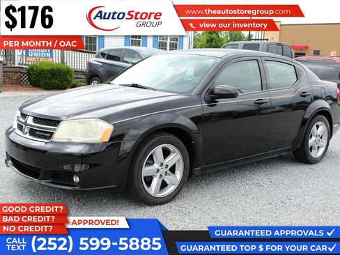 Used 2013 Dodge Avenger SXT image 2