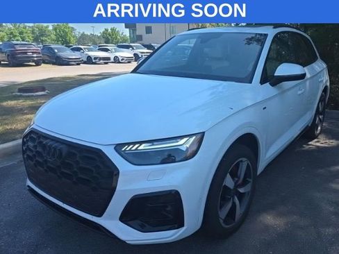 Used 2024 Audi Q5 2.0T Prestige w/ Prestige Package AWD/4WD image 2
