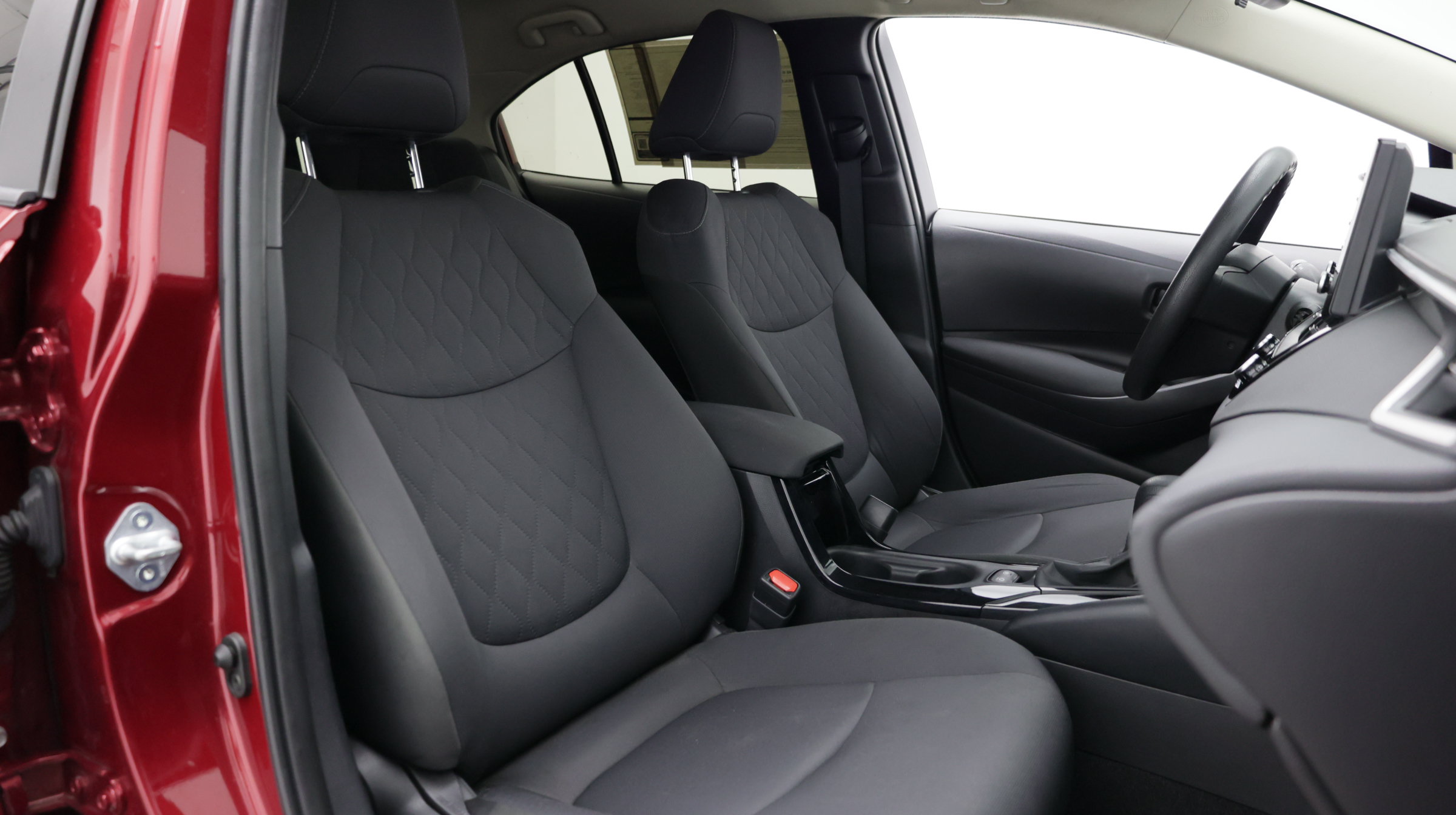 Used 2022 Toyota Corolla LE FWD image 32