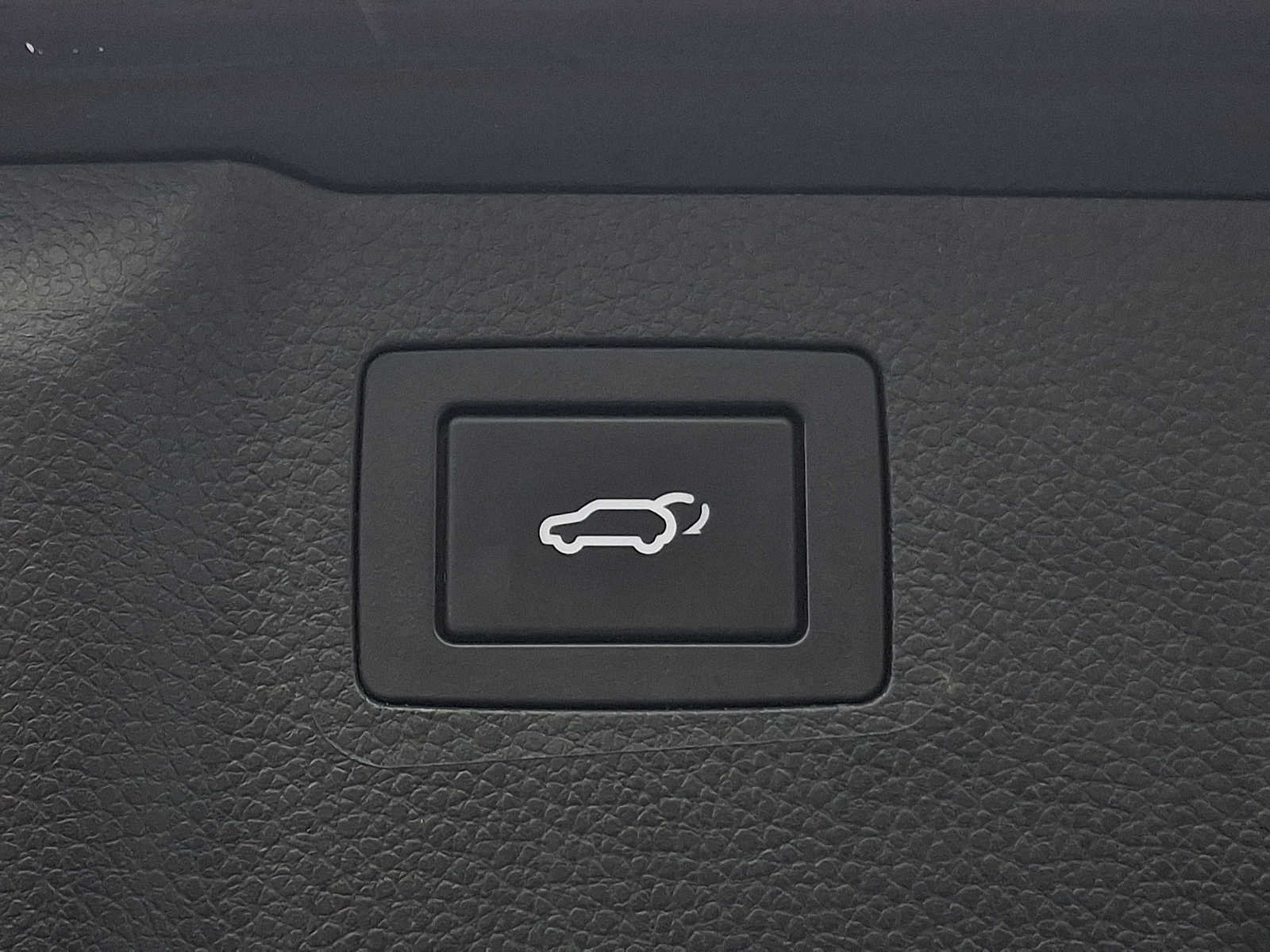Used 2017 Hyundai Santa Fe Limited AWD/4WD image 41