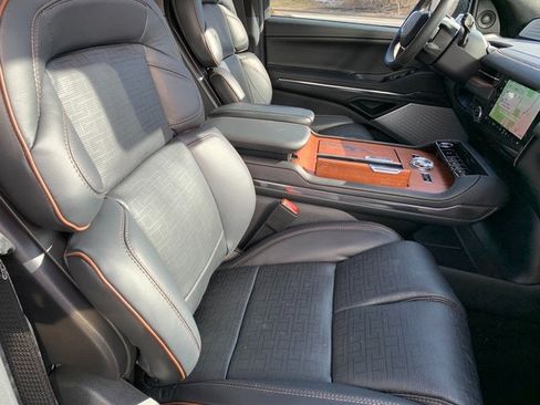 New 2026 Lincoln Navigator Black Label AWD/4WD image 11