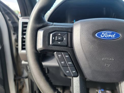 Used 2019 Ford F150 XLT w/ Equipment Group 302A Luxury AWD/4WD image 15