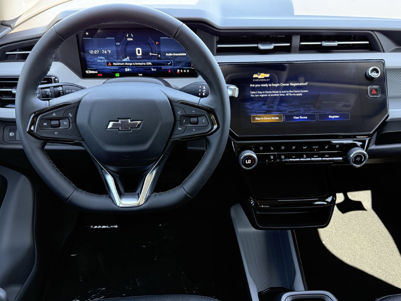 Used 2027 Chevrolet Bolt RS FWD image 11
