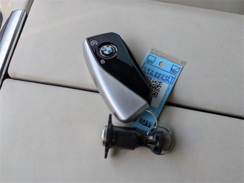 Used 2025 BMW X7 xDrive40i w/ Executive Package image 38