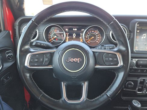 Used 2018 Jeep Wrangler Unlimited Sahara image 28