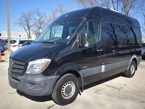Used 2016 Mercedes-Benz Sprinter 2500 image 3