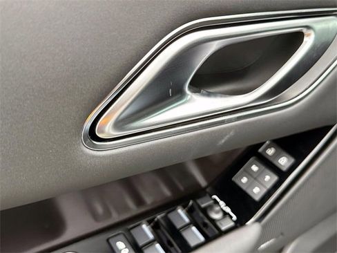 New 2026 Land Rover Range Rover Velar Dynamic SE image 15