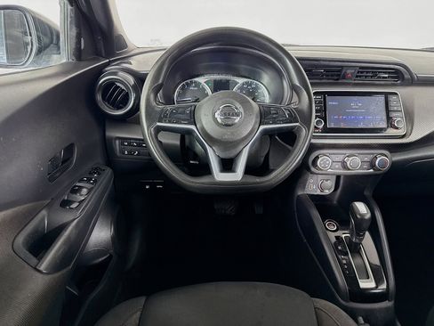Used 2020 Nissan Kicks S image 16