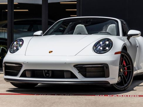 Used 2022 Porsche 911 Targa 4 GTS AWD/4WD image 7