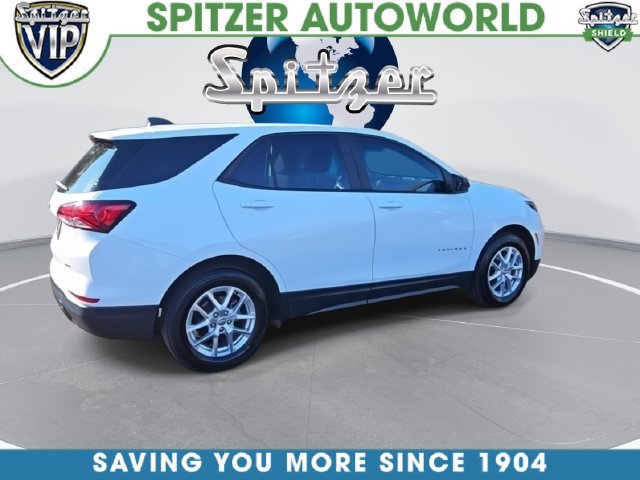 Used 2022 Chevrolet Equinox LS w/ LPO, Floor Liner Package AWD/4WD image 16