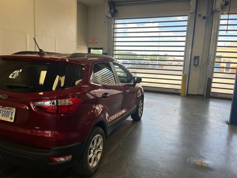 Used 2021 Ford EcoSport SE w/ SE Convenience Package FWD image 8