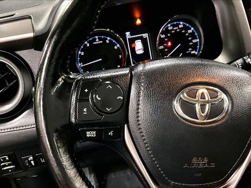 Used 2018 Toyota RAV4 Limited AWD/4WD image 23