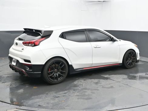 Used 2021 Hyundai Veloster N image 11