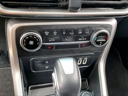 Used 2021 Ford EcoSport SE image 31