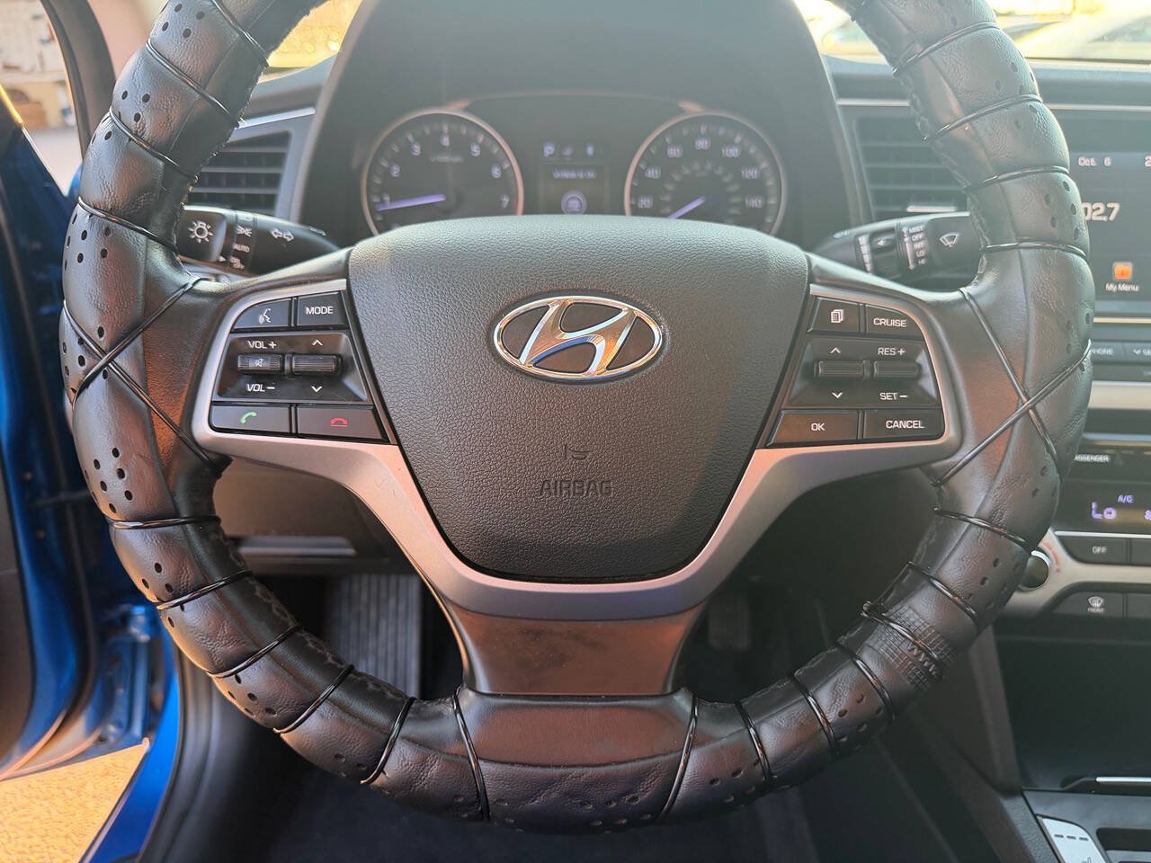 Used 2017 Hyundai Elantra Limited FWD image 23